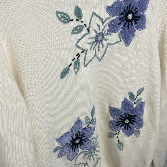 Alfred Dunner Floral Embroidered Embellished Mock Neck Sweater Sz Small - Picture 2 of 5